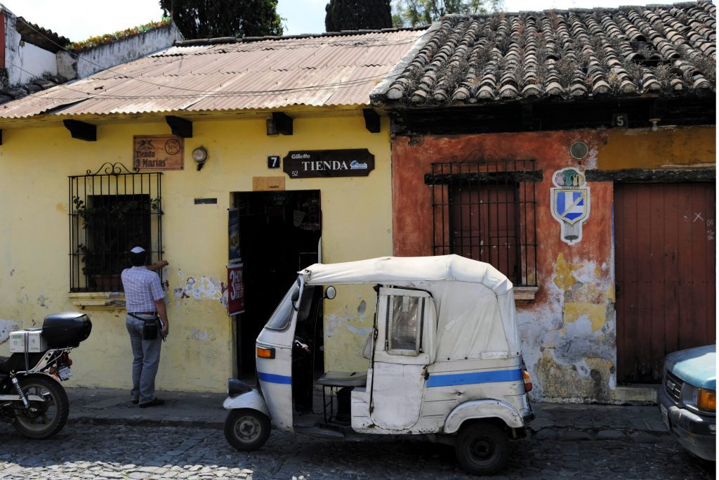 what to do in antigua guatemala, what to see in antigua guatemala, where to go in antigua guatemala, antigua guatemala, where to eat in antigua guatemala, best hotels in antigua guatemala, best cafes in antigua guatemala, antigua guatemala city guide, how to get to antigua guatemala, arch in antigua guatemala, best time to visit antigua guatemala, best restaurants in antigua guatemala,